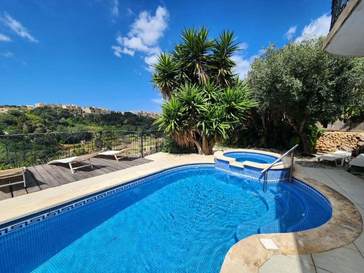 Bed and Breakfast Sunny Gozo Getaway Pool & Easy Check-In Ghajn il-Kbira  Экстерьер фото